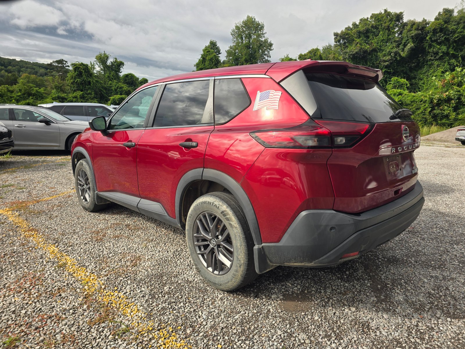 Used 2021 Nissan Rogue S AWD/4WD image 3