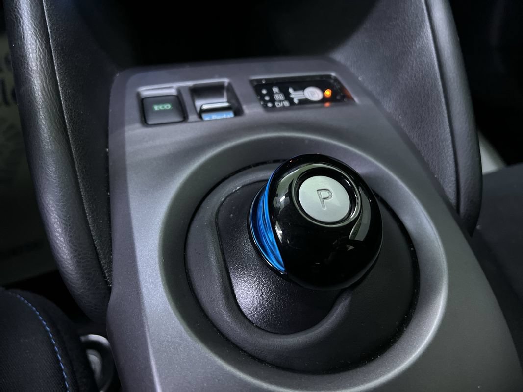 Used 2025 Nissan Leaf S FWD image 23