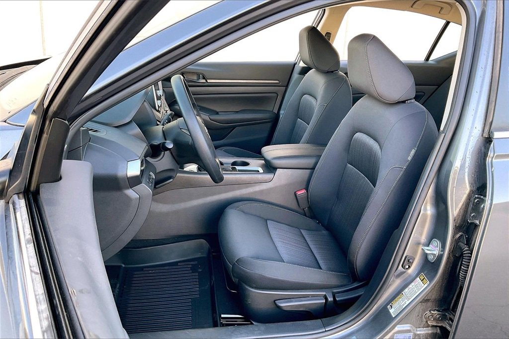 Used 2025 Nissan Altima 2.5 S image 23