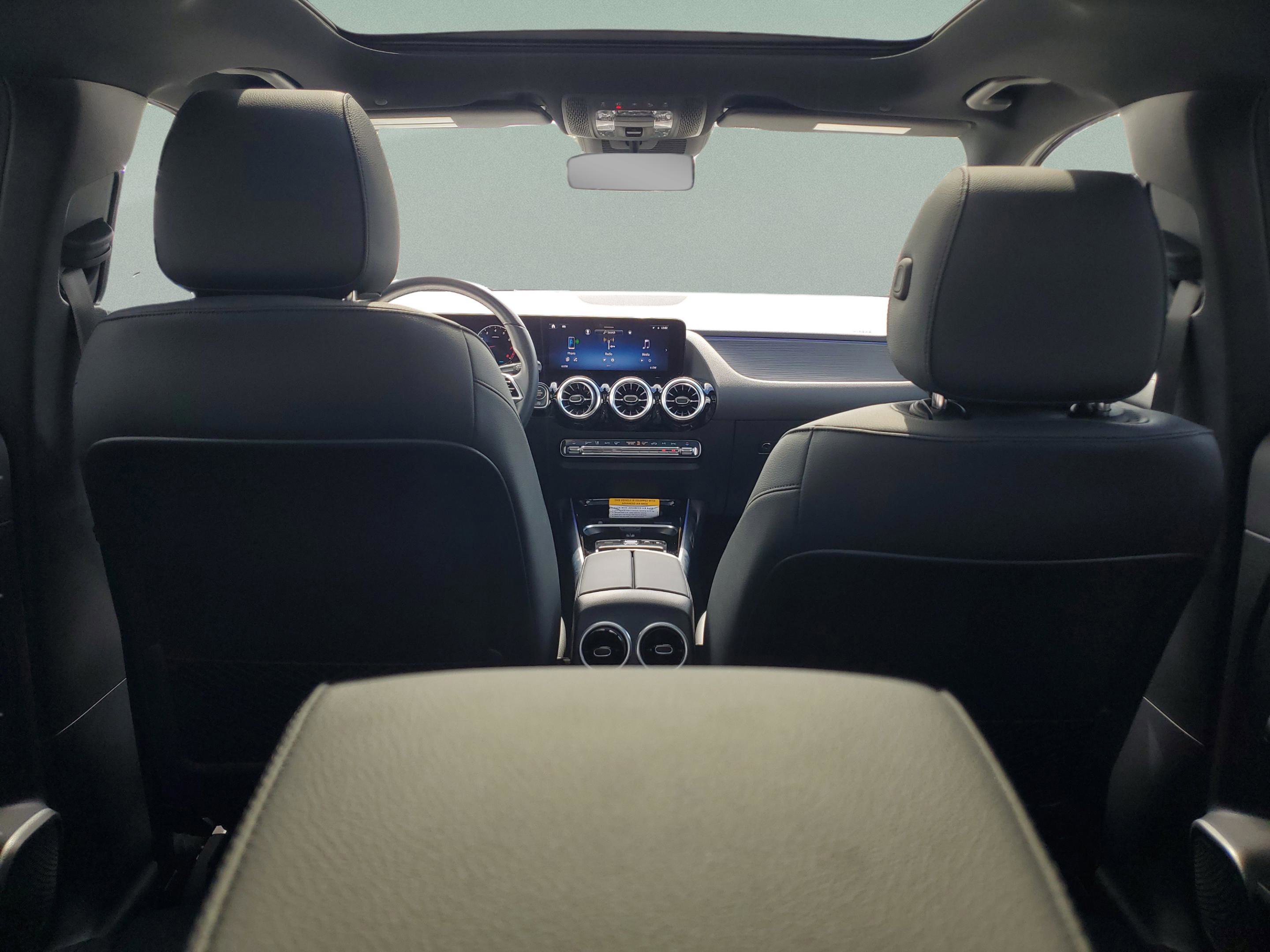 Certified 2025 Mercedes-Benz GLA 250 image 9