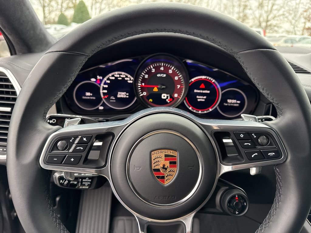 Used 2023 Porsche Cayenne GTS image 33