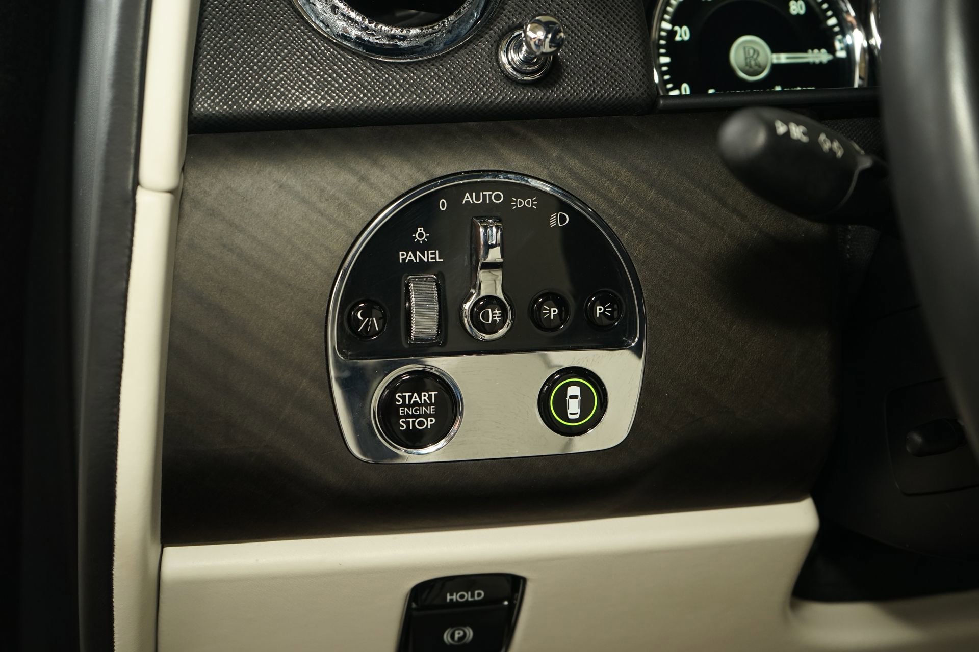 Used 2019 Rolls-Royce Cullinan AWD/4WD image 31