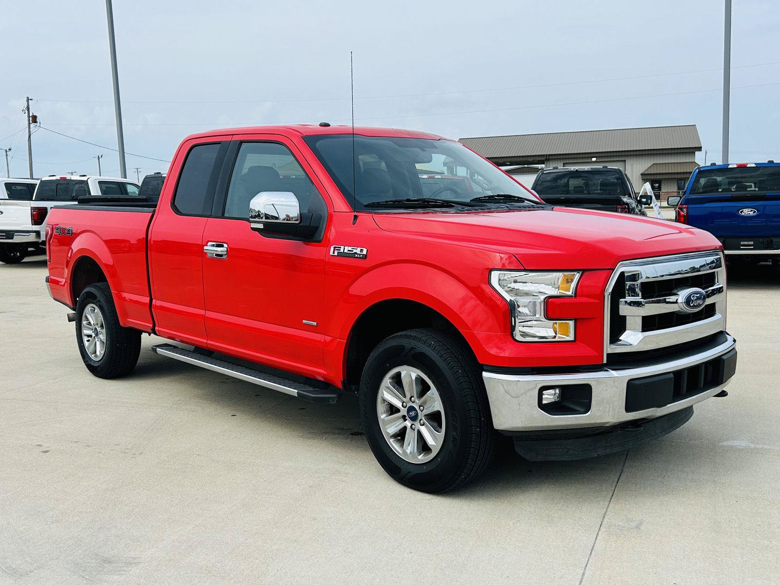 Used 2015 Ford F150 XLT w/ Equipment Group 301A Mid AWD/4WD image 2