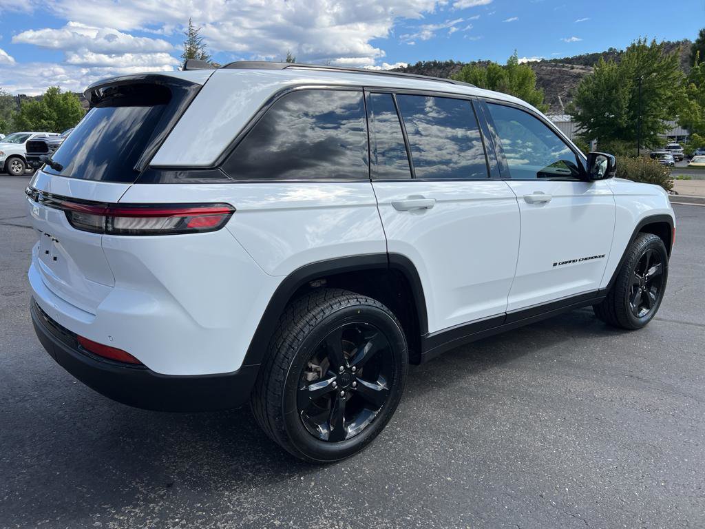 Certified 2023 Jeep Grand Cherokee Altitude image 7