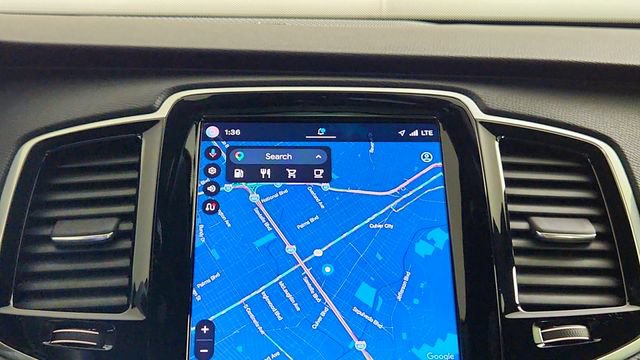 Certified 2023 Volvo XC90 B5 Plus AWD/4WD image 18