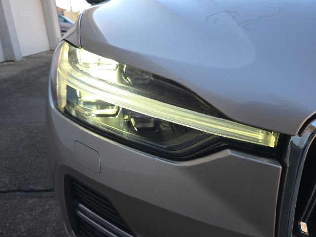 Certified 2023 Volvo XC60 B5 Plus w/ Climate Package image 13