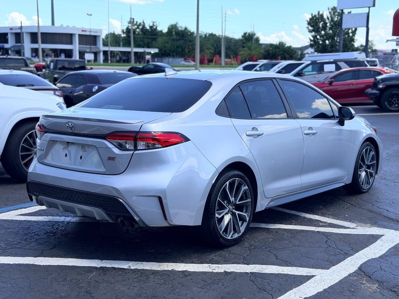 Used 2021 Toyota Corolla SE FWD image 7