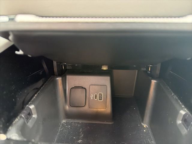 Certified 2025 Ford Explorer Platinum w/ LUX Leather Package AWD/4WD image 41