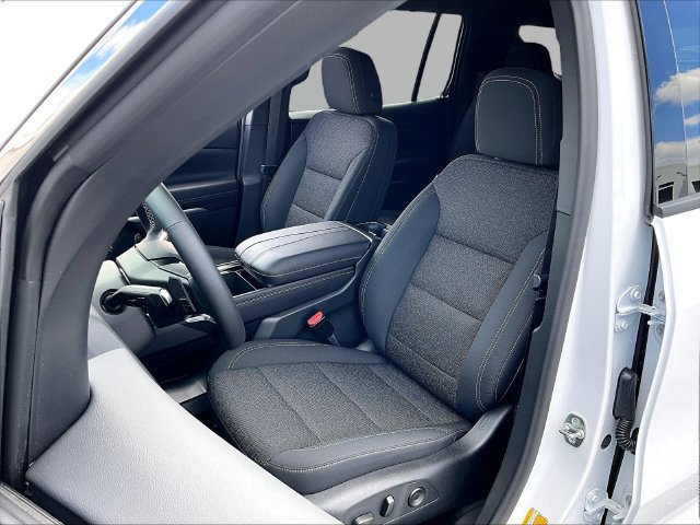 New 2027 Chevrolet Traverse LT FWD image 10