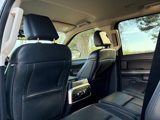 Used 2024 Ford Expedition Max XLT AWD/4WD image 32
