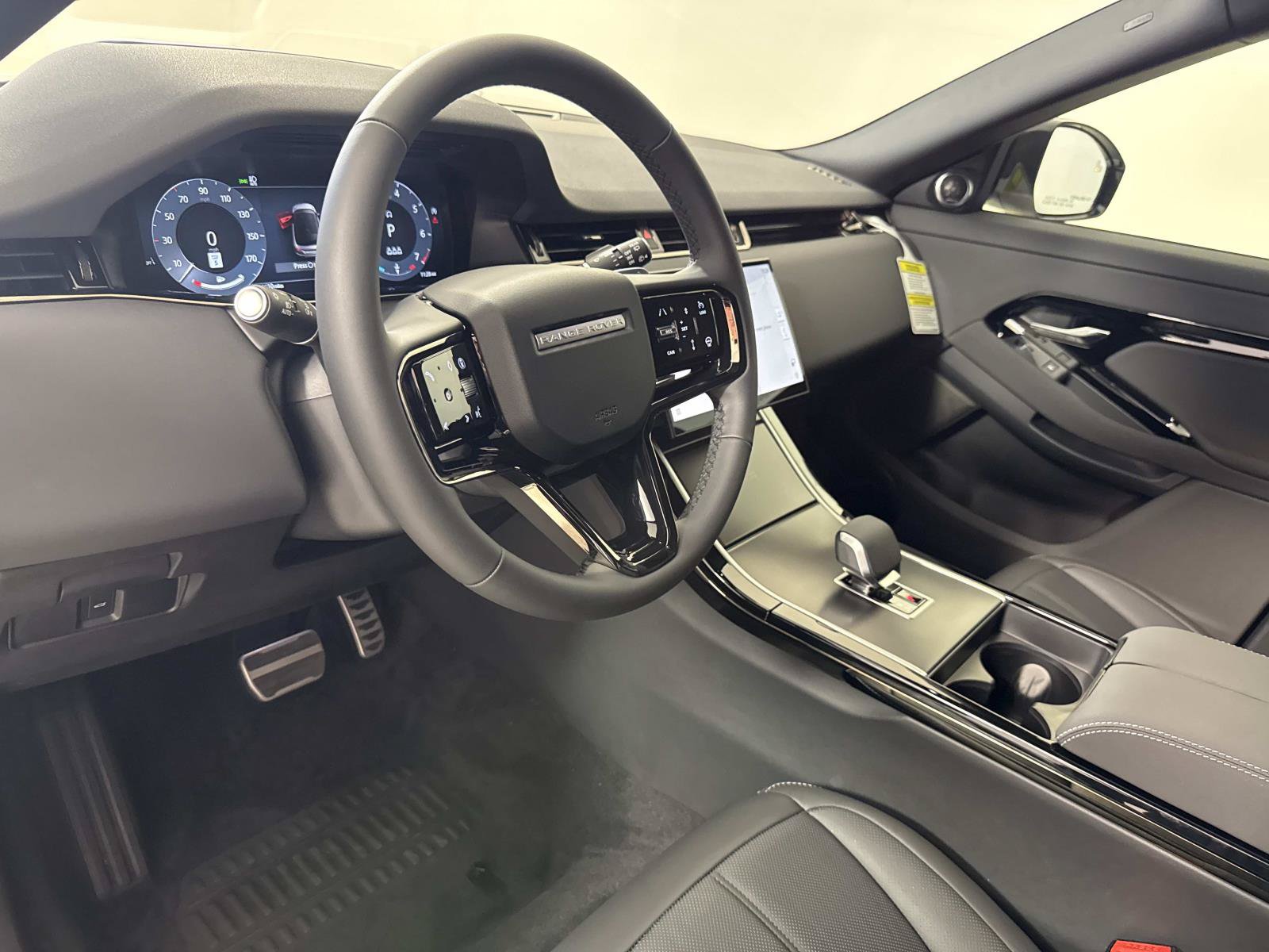 New 2026 Land Rover Range Rover Evoque Hoxton AWD/4WD image 22