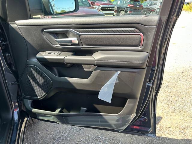 New 2025 RAM 1500 4x4 Crew Cab image 30