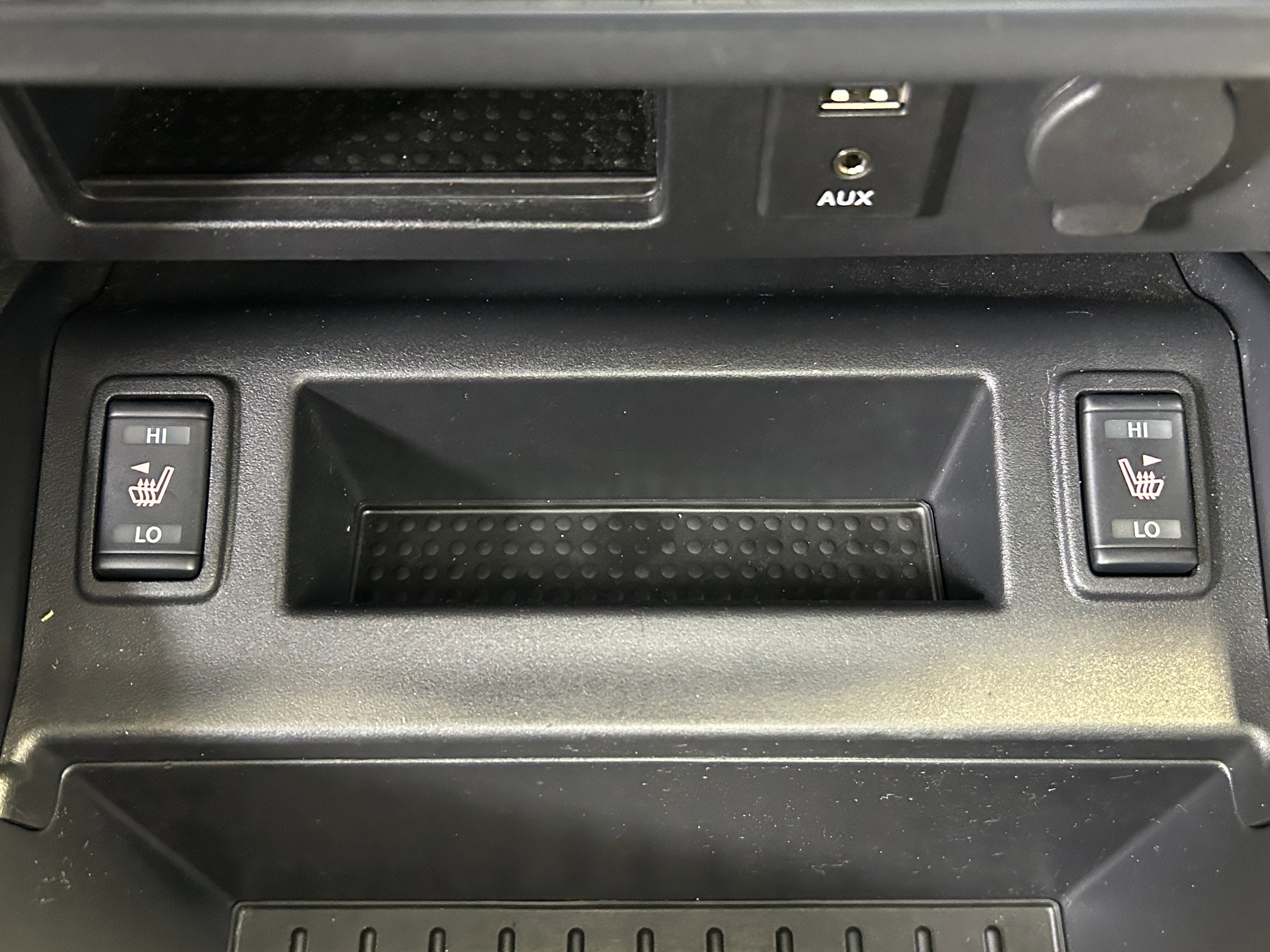 Used 2017 Nissan Titan SL image 25