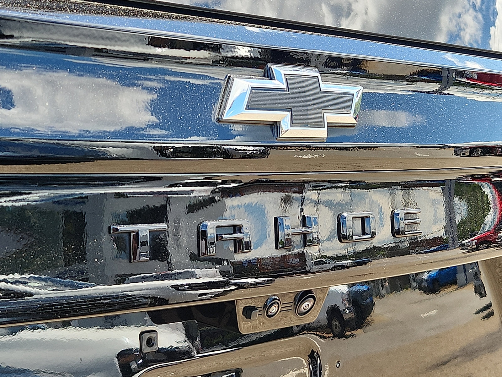 Used 2025 Chevrolet Tahoe Z71 w/ Z71 Off-Road Package AWD/4WD image 29