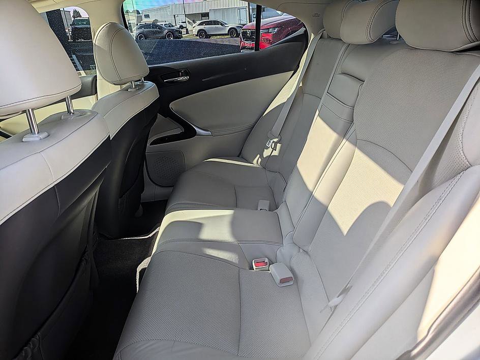 Used 2012 Lexus IS 350 w/ Premium Pkg Value Edition RWD image 27