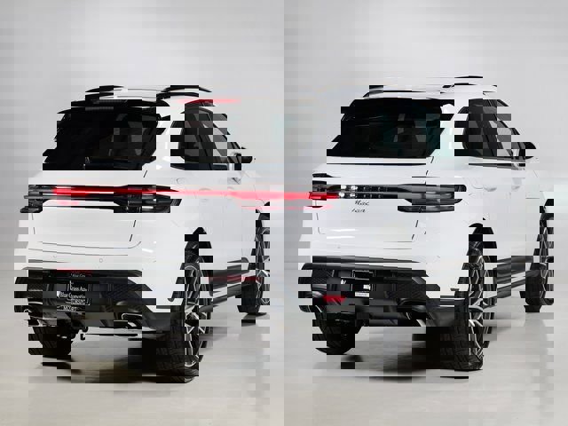 New 2025 Porsche Macan image 9