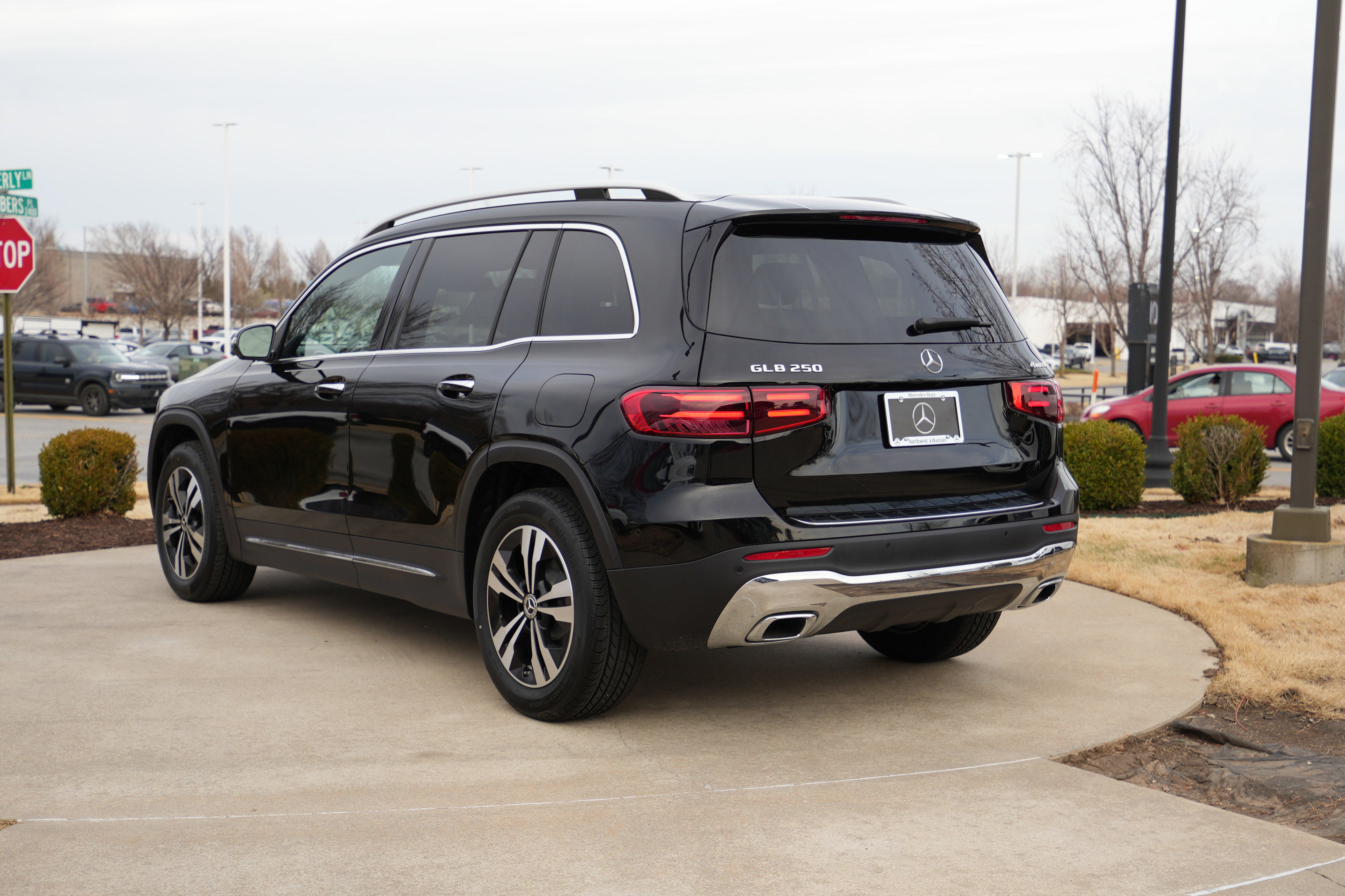 New 2026 Mercedes-Benz GLB 250 4MATIC image 5