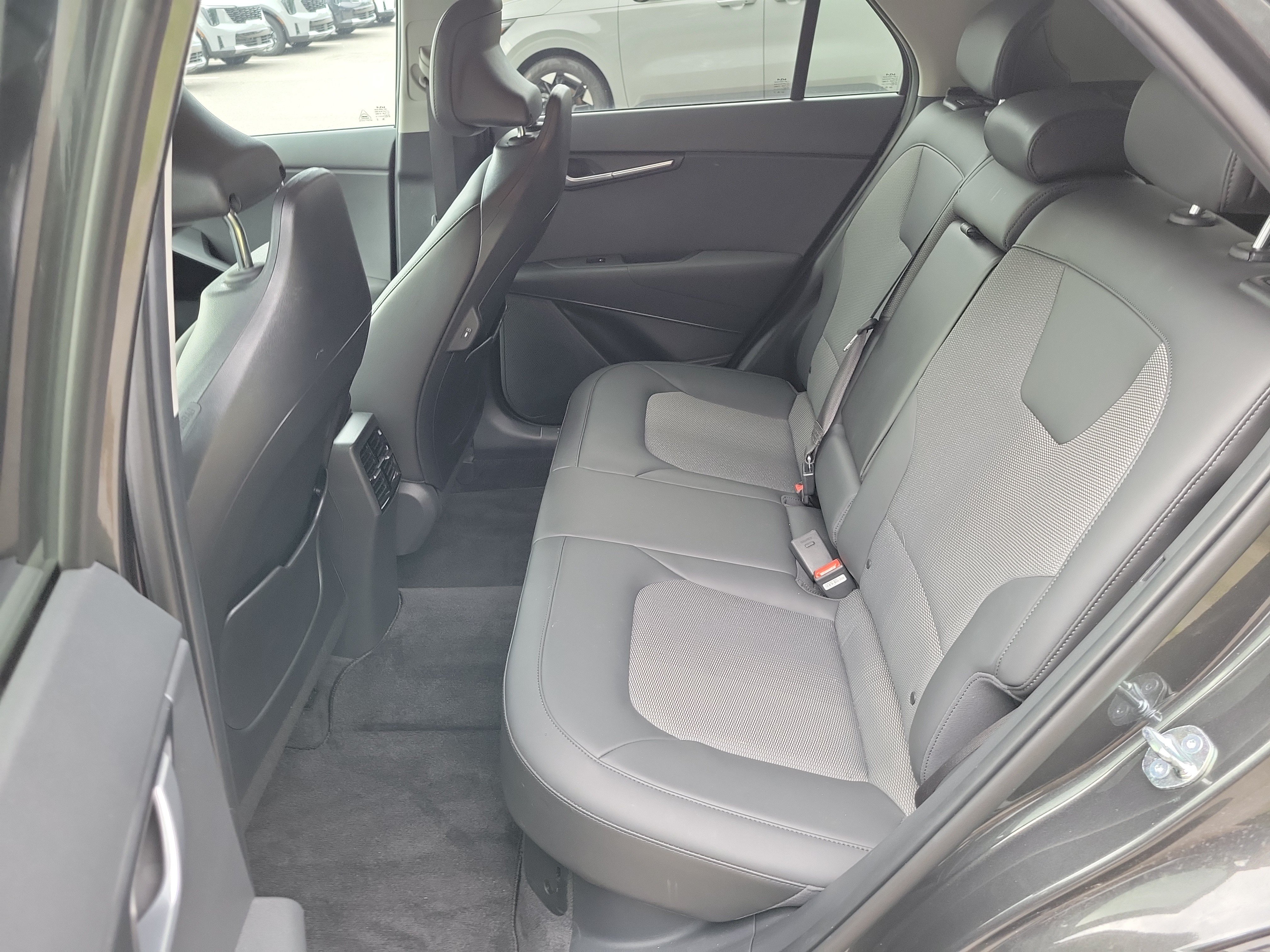 Certified 2025 Kia Niro EX FWD image 13