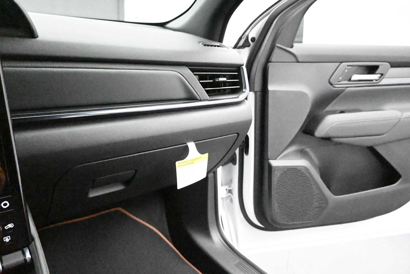 New 2026 GMC Terrain AT4 AWD/4WD image 18