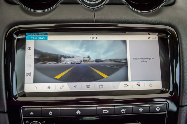 Used 2019 Jaguar XJ R-Sport image 23