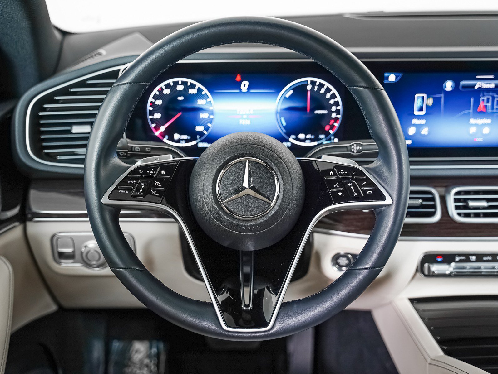 Certified 2025 Mercedes-Benz GLE 450e 4MATIC image 12