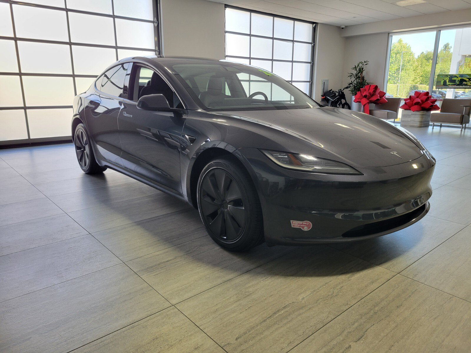 Used 2024 Tesla Model 3 Standard Range RWD image 6