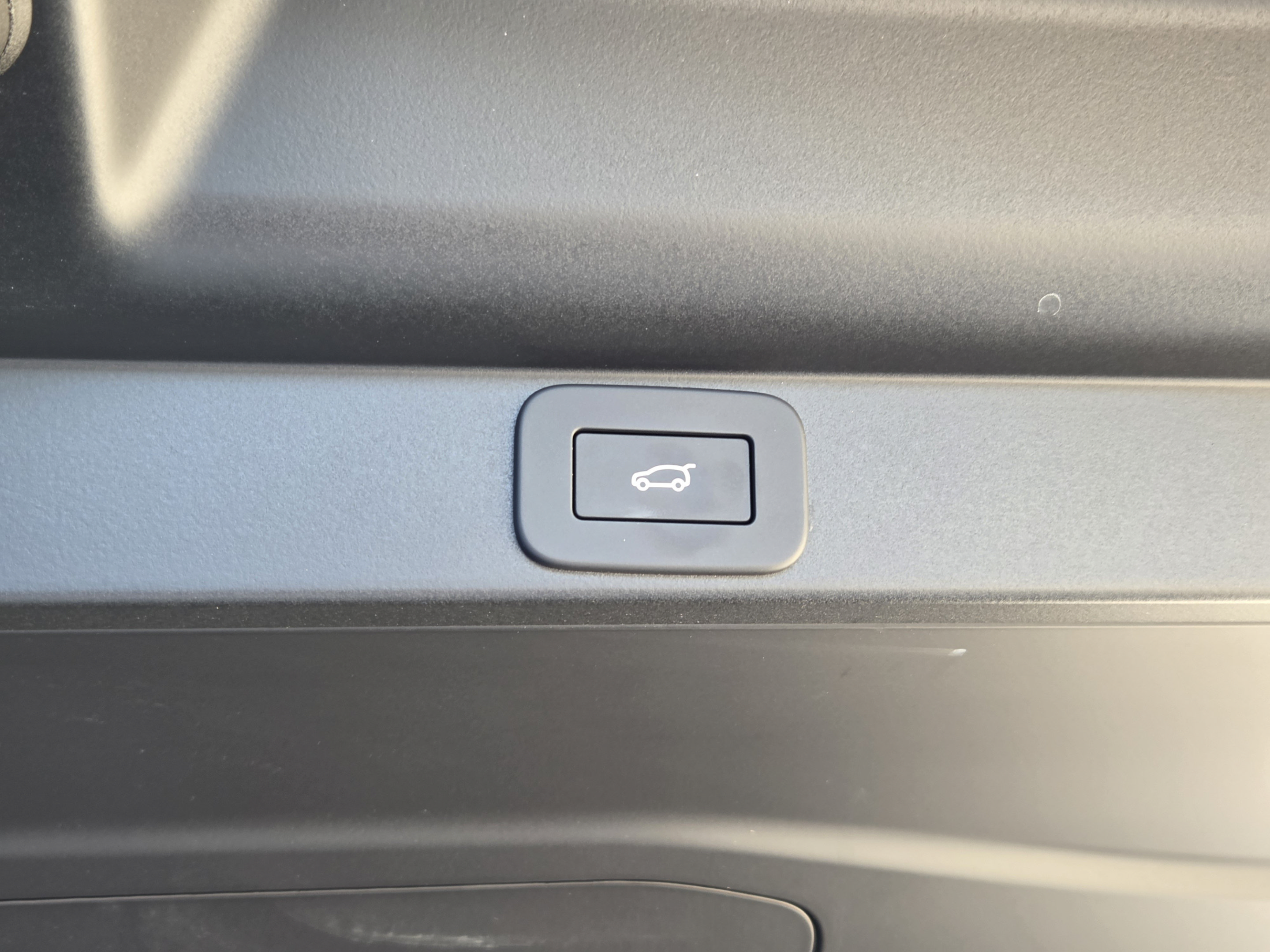 Certified 2025 Land Rover Range Rover SE AWD/4WD image 30