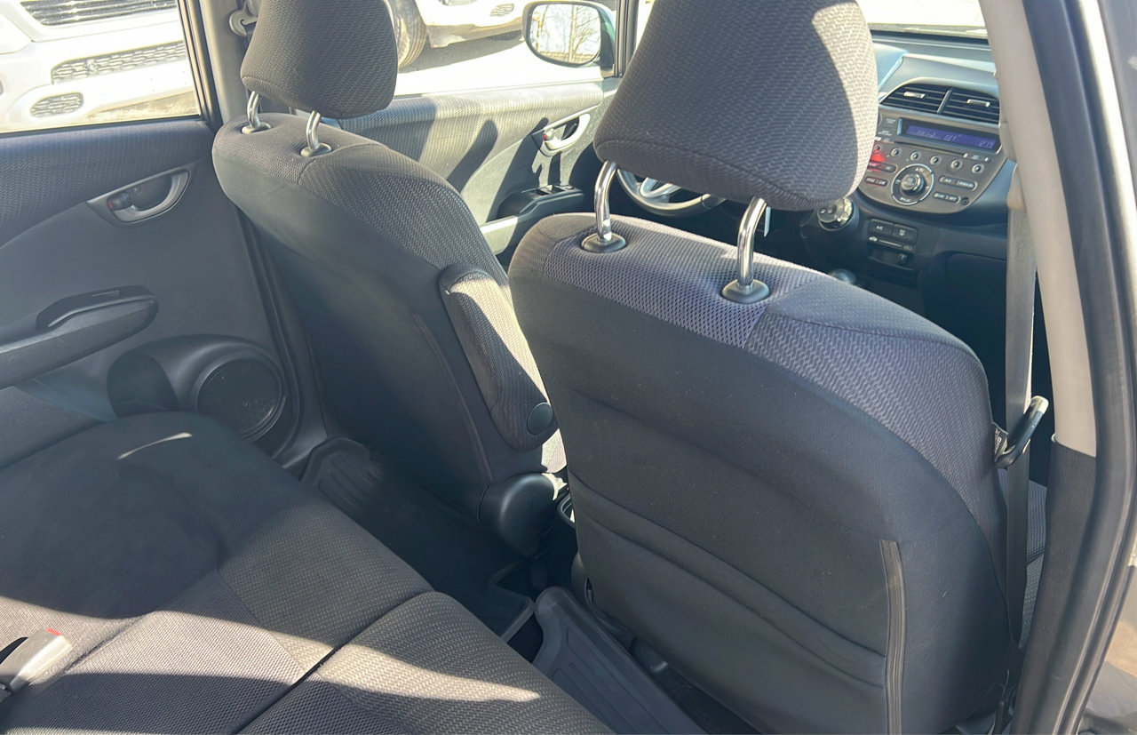 Used 2013 Honda Fit Sport image 10