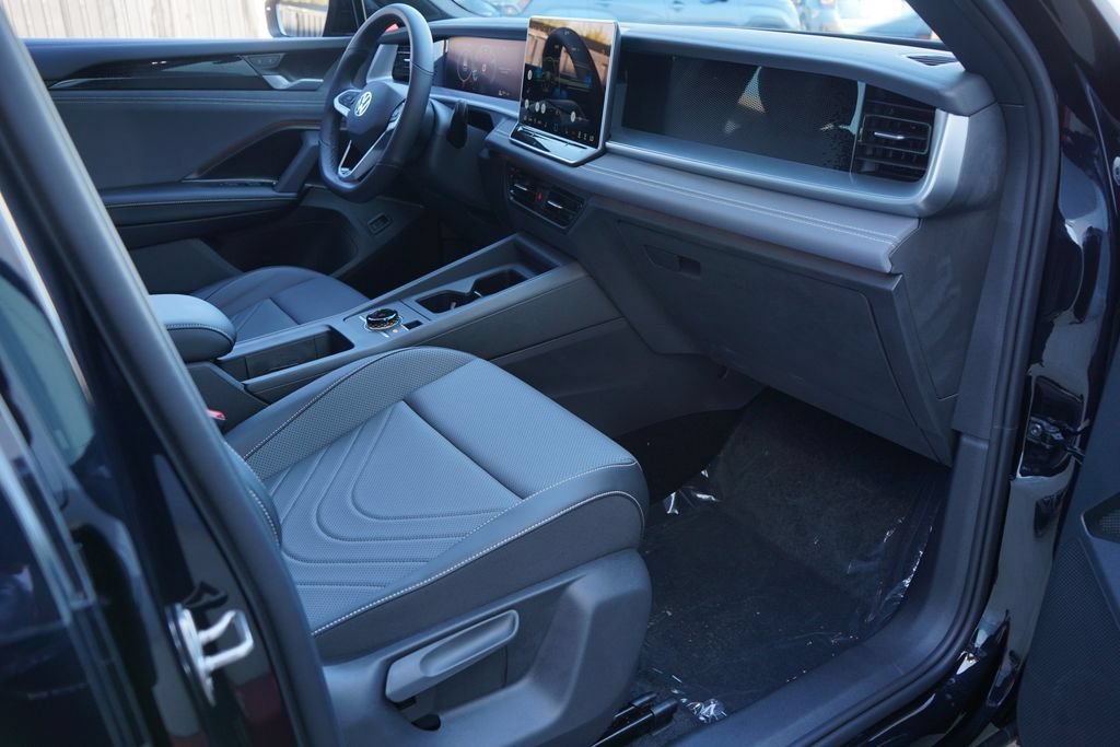 New 2026 Volkswagen Tiguan SE R-Line AWD/4WD image 28