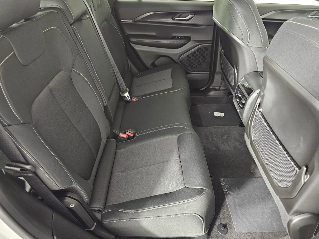 New 2025 Jeep Grand Cherokee Laredo X w/ Trailer Tow Package image 25