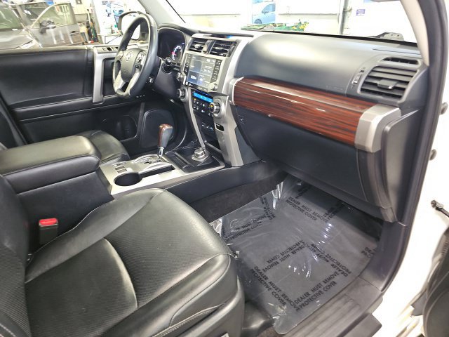 Used 2020 Toyota 4Runner Limited AWD/4WD image 37