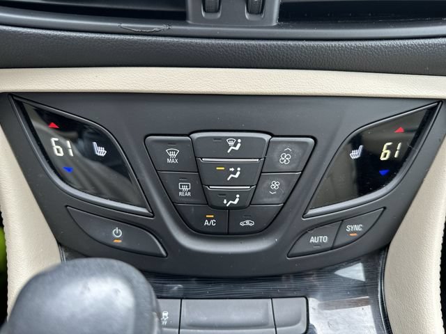 Used 2018 Buick Envision Essence FWD image 19