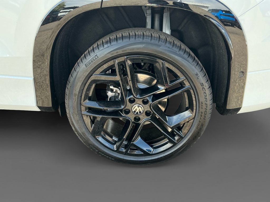 New 2026 Volkswagen Tiguan SE R-Line AWD/4WD image 14