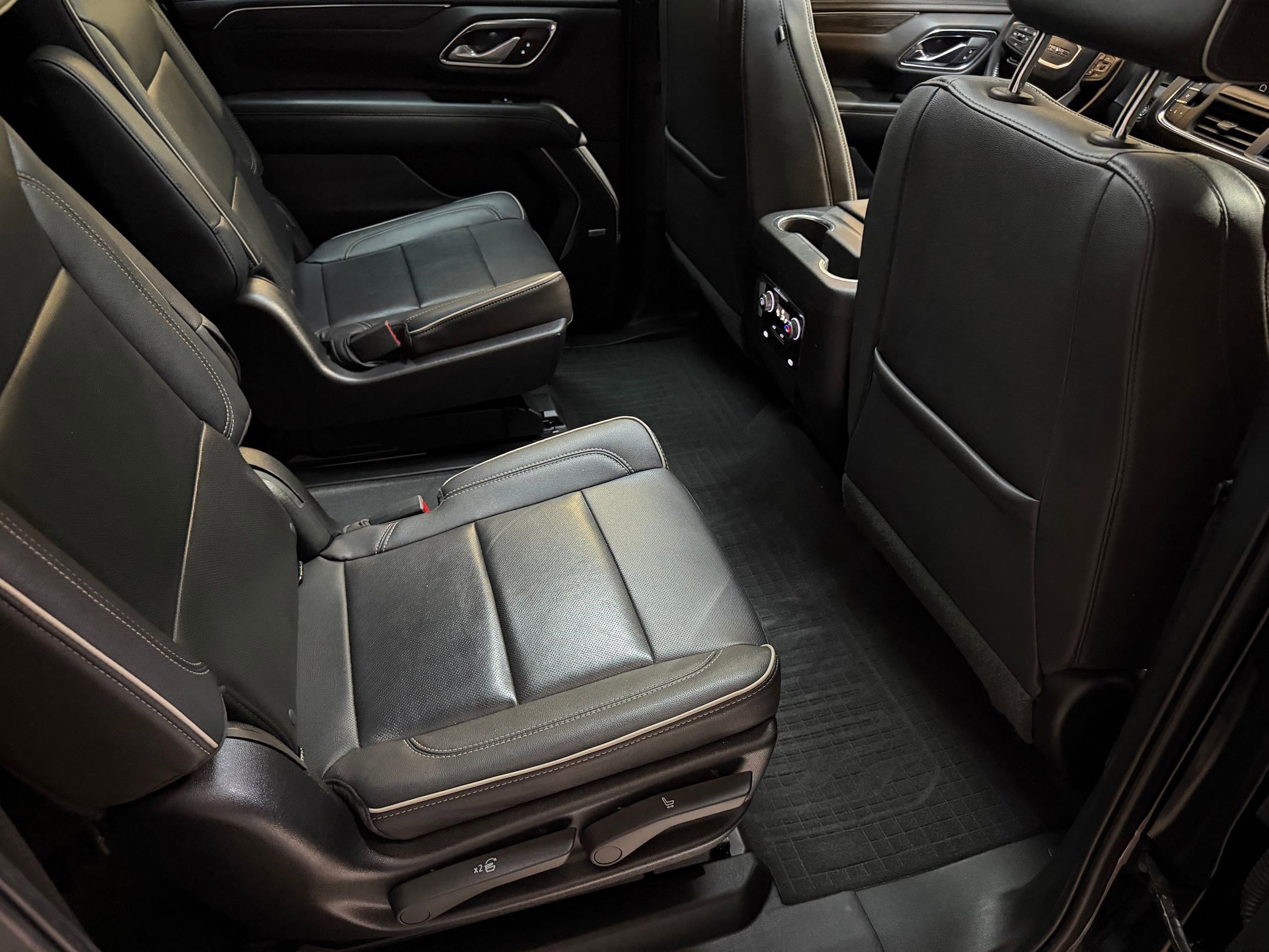 Used 2022 GMC Yukon XL SLT RWD image 44