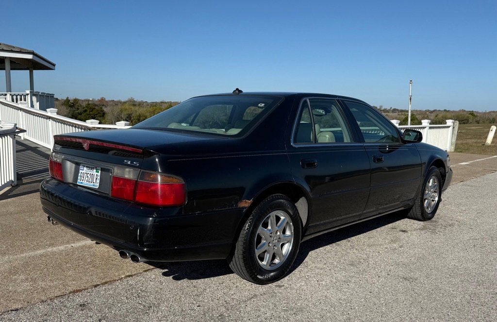 Used 2004 Cadillac Seville SLS w/ Preferred Equipment Group image 5