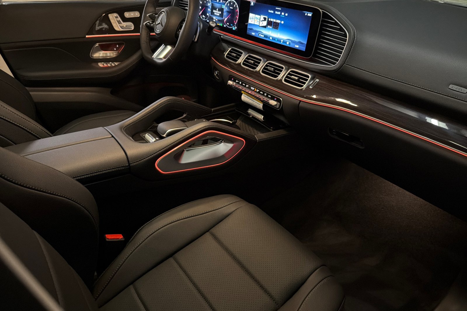 New 2026 Mercedes-Benz GLS 450 4MATIC image 16