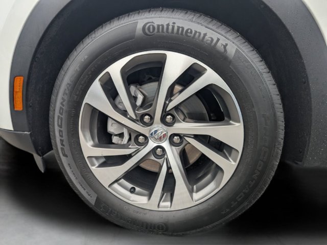 Used 2023 Buick Envision Essence AWD/4WD image 9