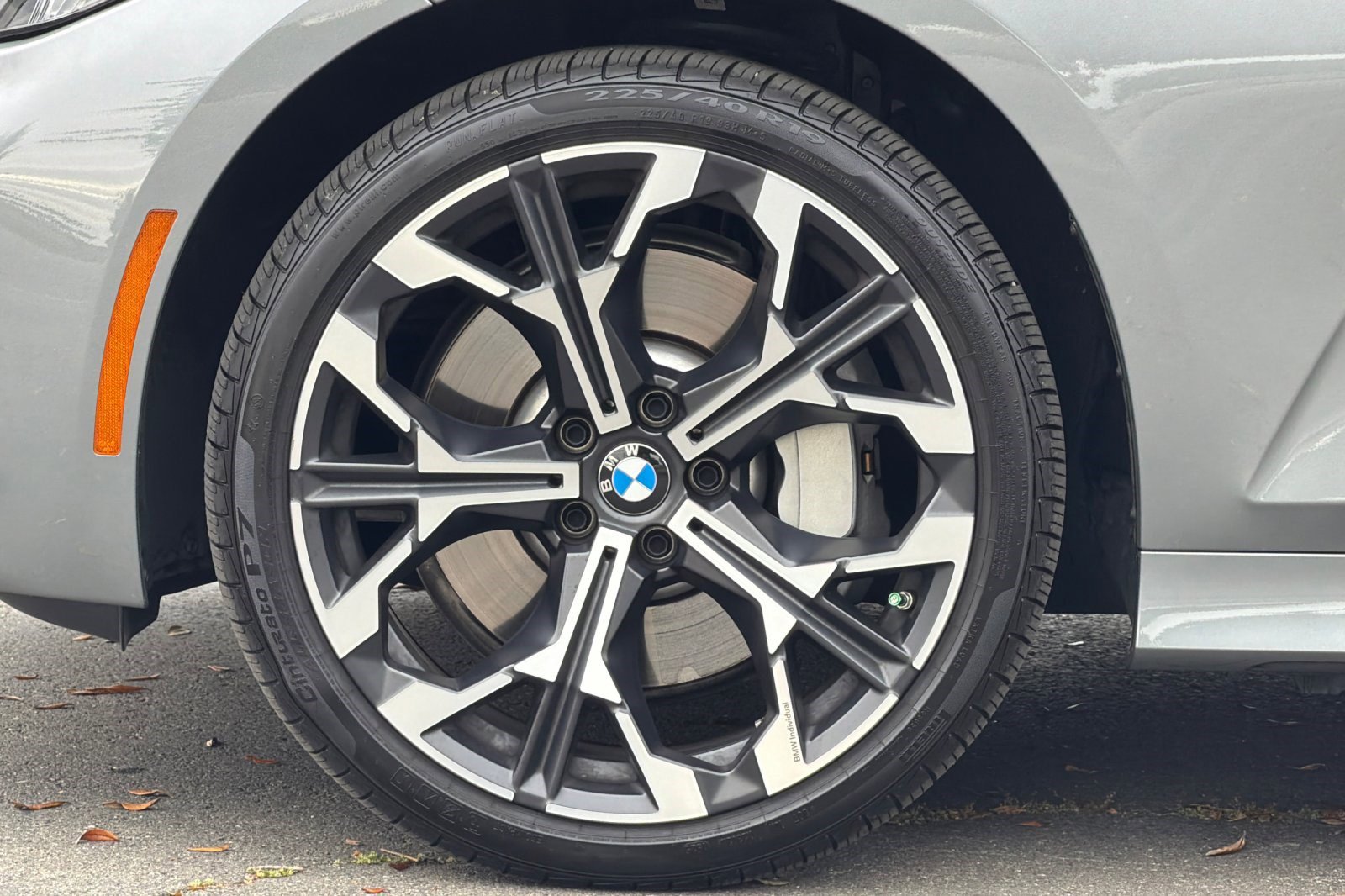 Used 2025 BMW 330i Sedan w/ Convenience Package image 37