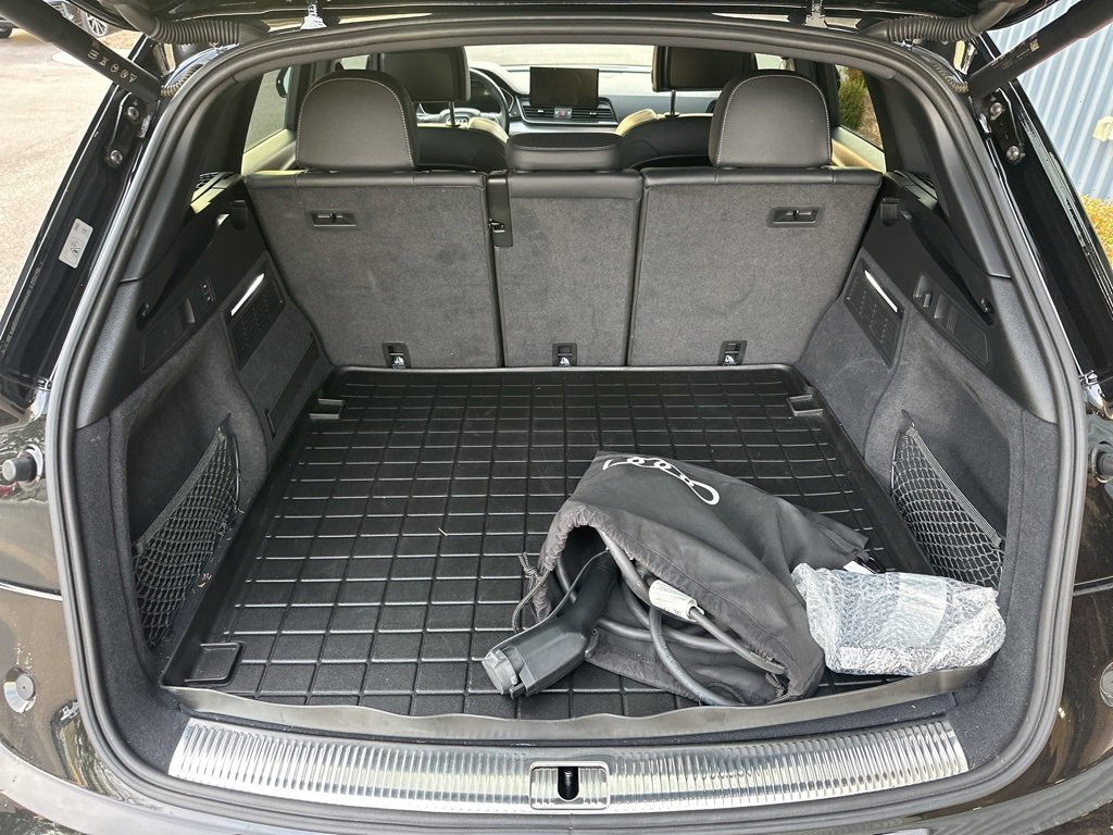 Used 2024 Audi Q5 e Premium Plus w/ Premium Plus Package image 21