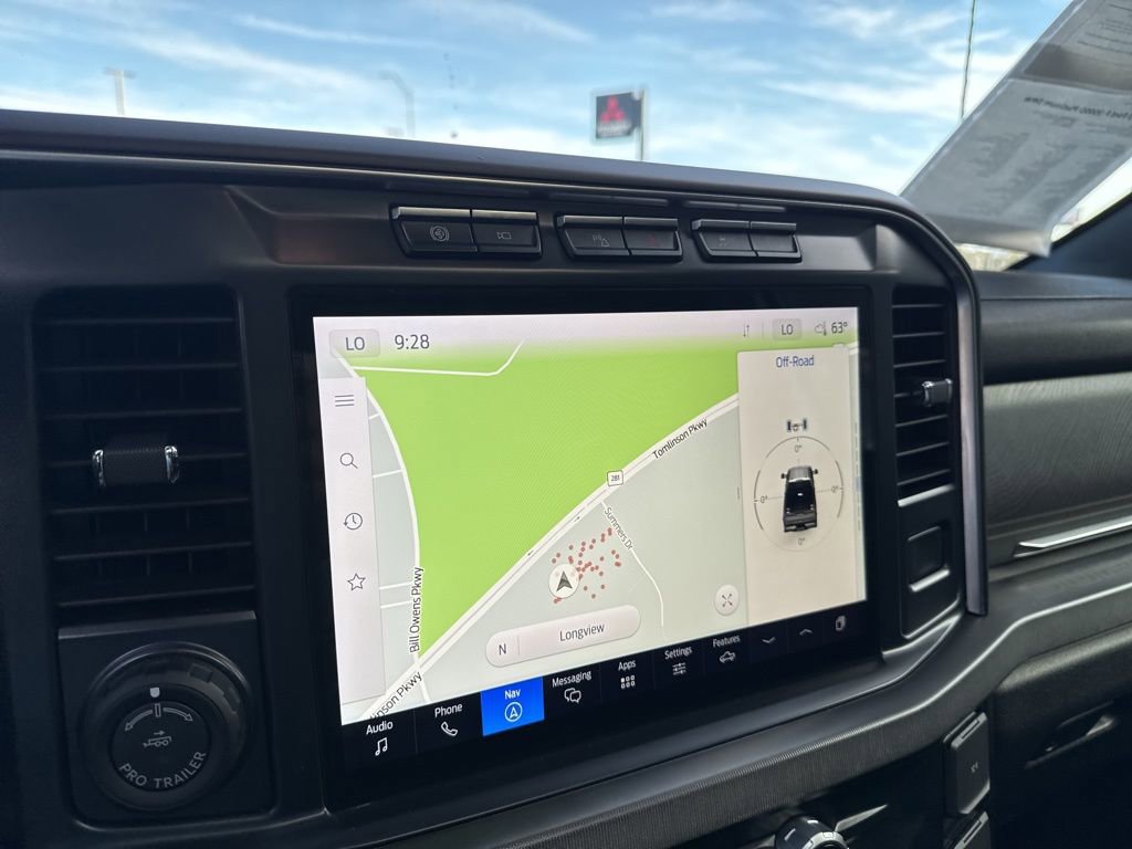 Used 2023 Ford F350 Platinum w/ FX4 Off-Road Package image 25