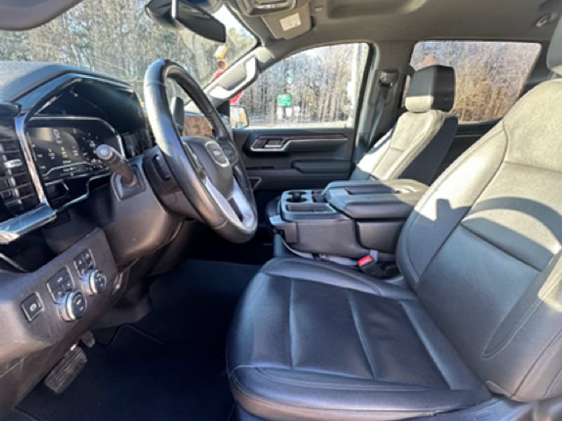 Used 2025 GMC Sierra 1500 SLT AWD/4WD image 14