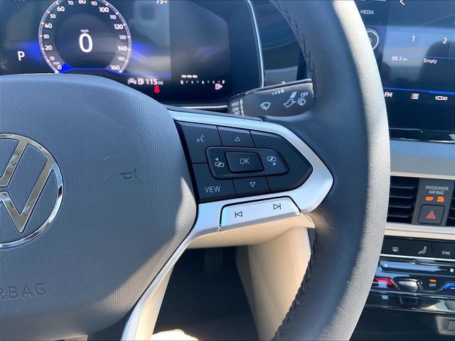 Used 2025 Volkswagen Jetta SE w/ Sunroof Package FWD image 14