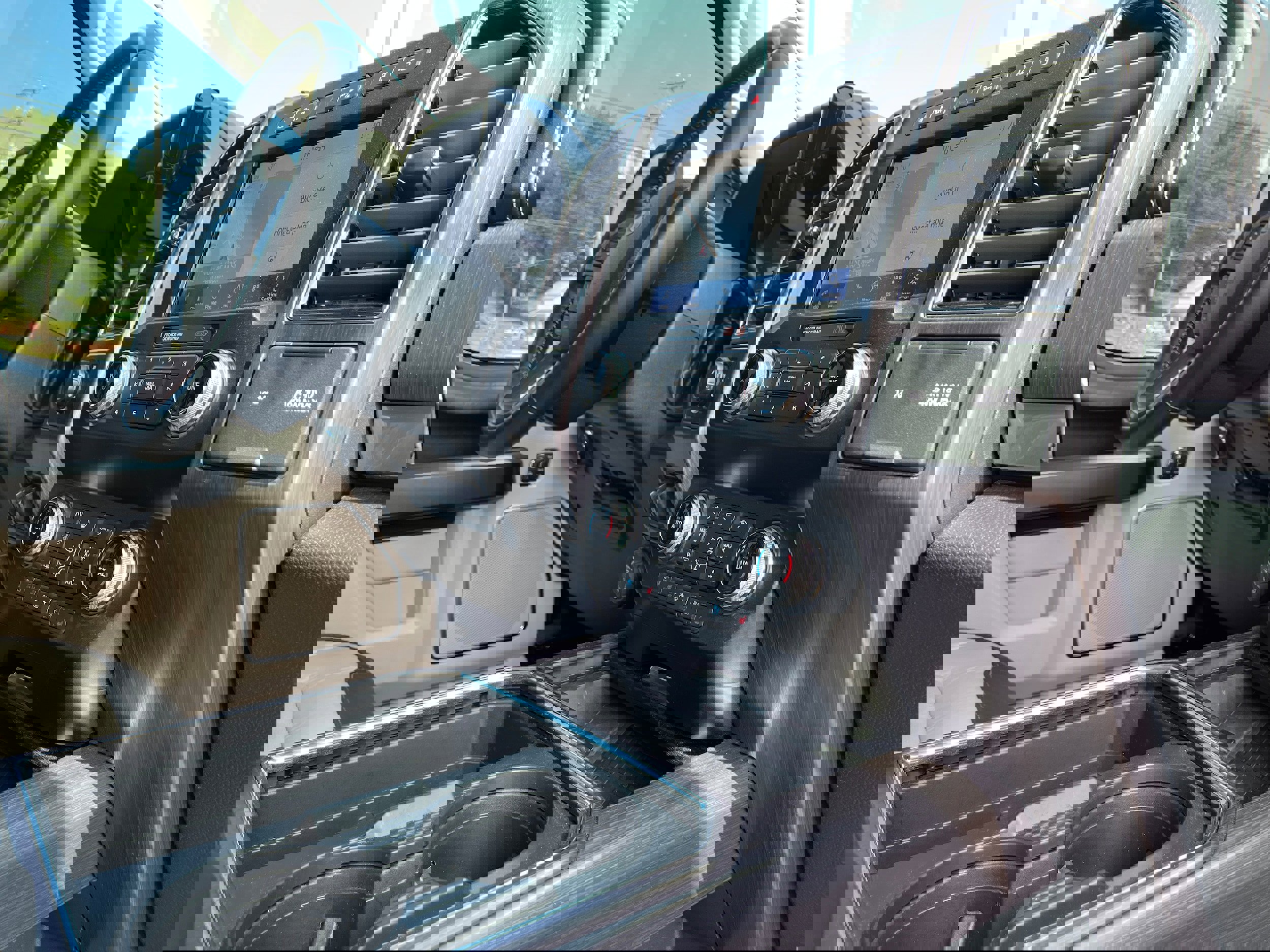 Used 2020 Ford F450 Limited w/ FX4 Off-Road Package AWD/4WD image 32