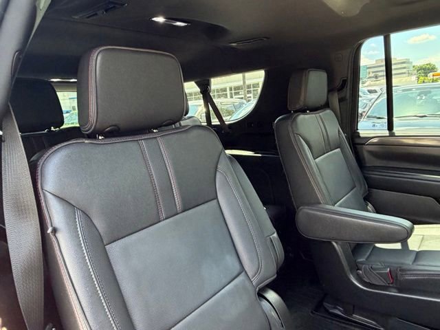 Used 2022 Chevrolet Suburban RST w/ Sport Performance Package AWD/4WD image 28