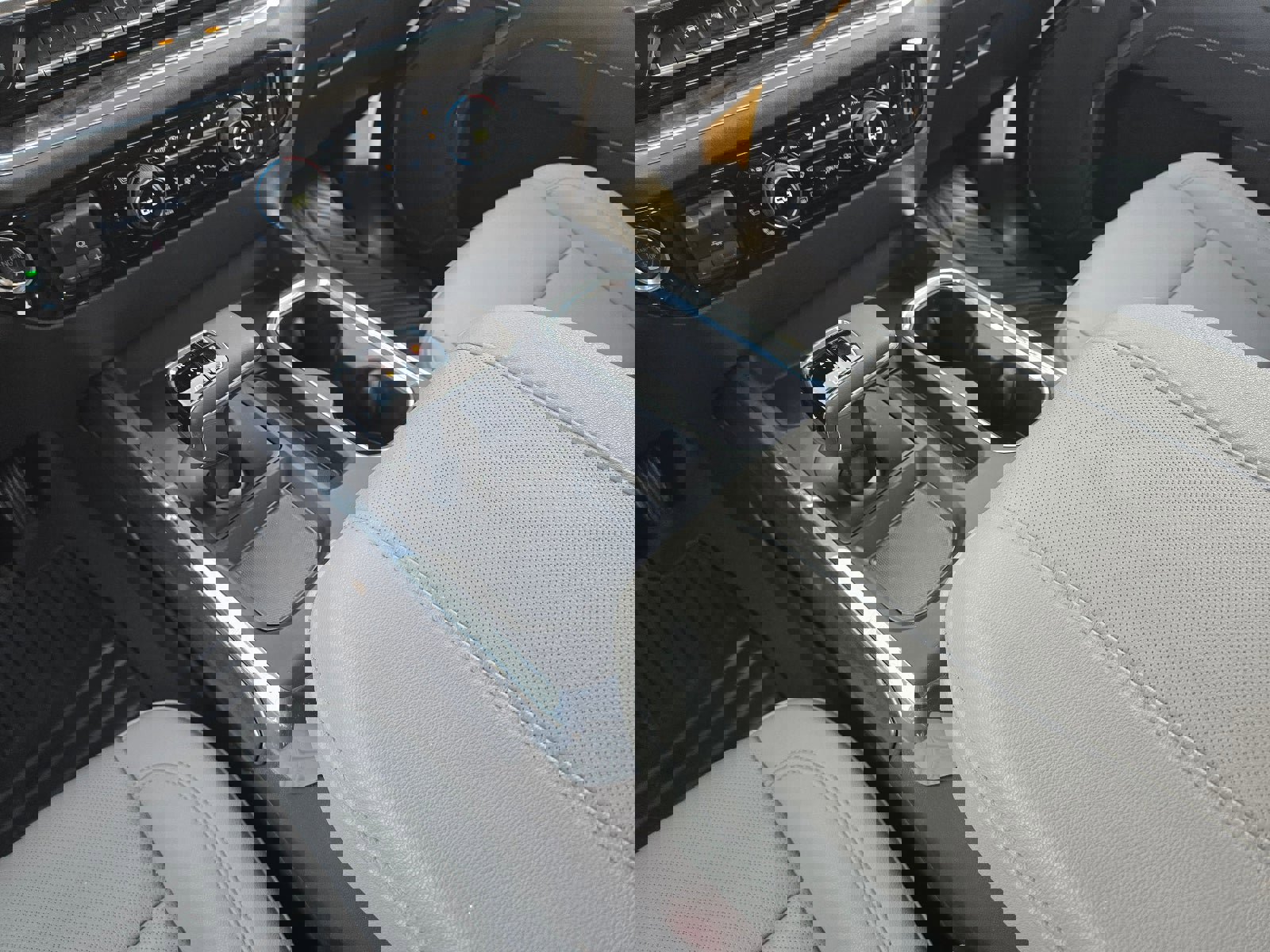 Used 2025 Chevrolet Silverado 1500 LTZ w/ Z71 Off-Road Package image 19