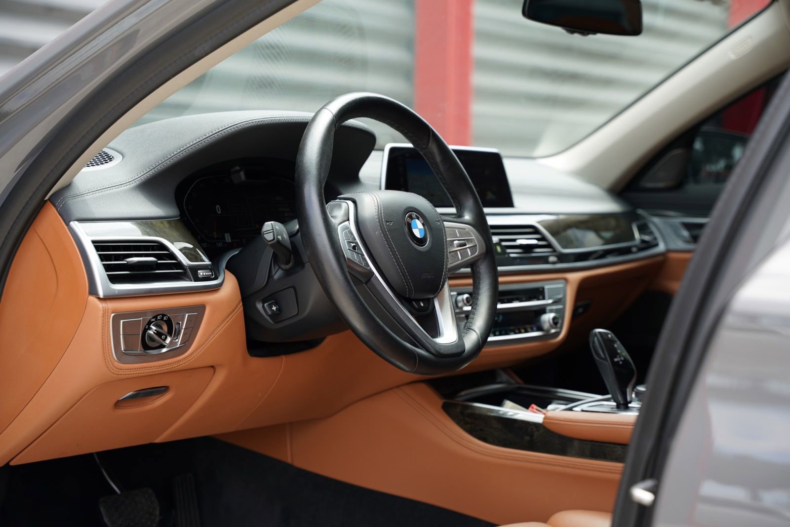 Used 2022 BMW 740i xDrive w/ Premium Package AWD/4WD image 14