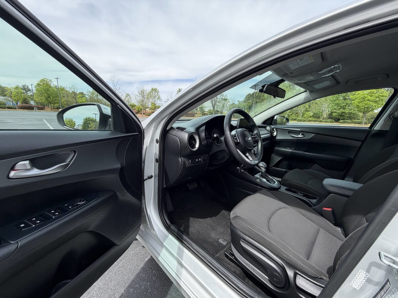 Used 2020 Kia Forte LXS image 11