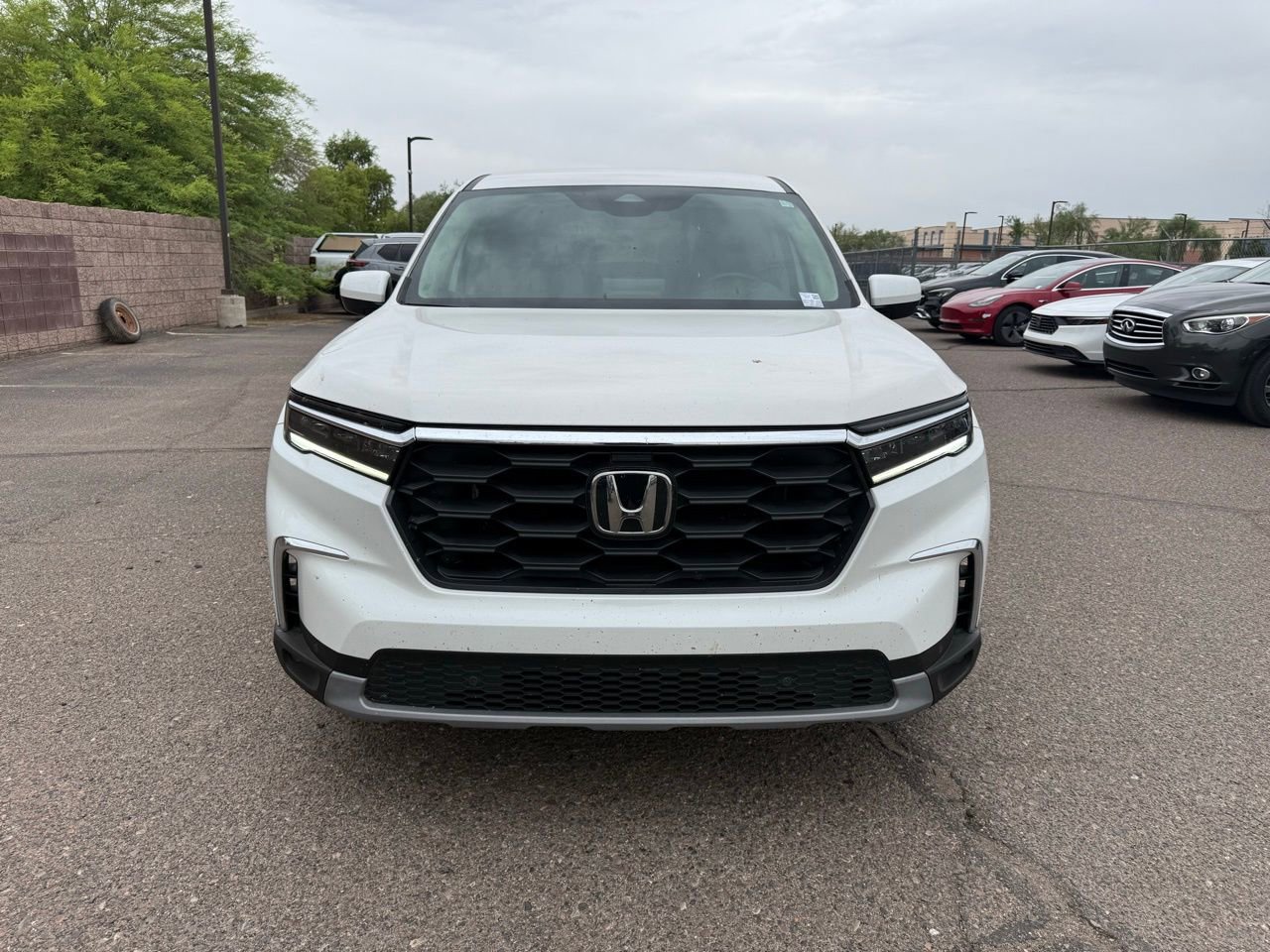 Used 2025 Honda Pilot EX-L image 2