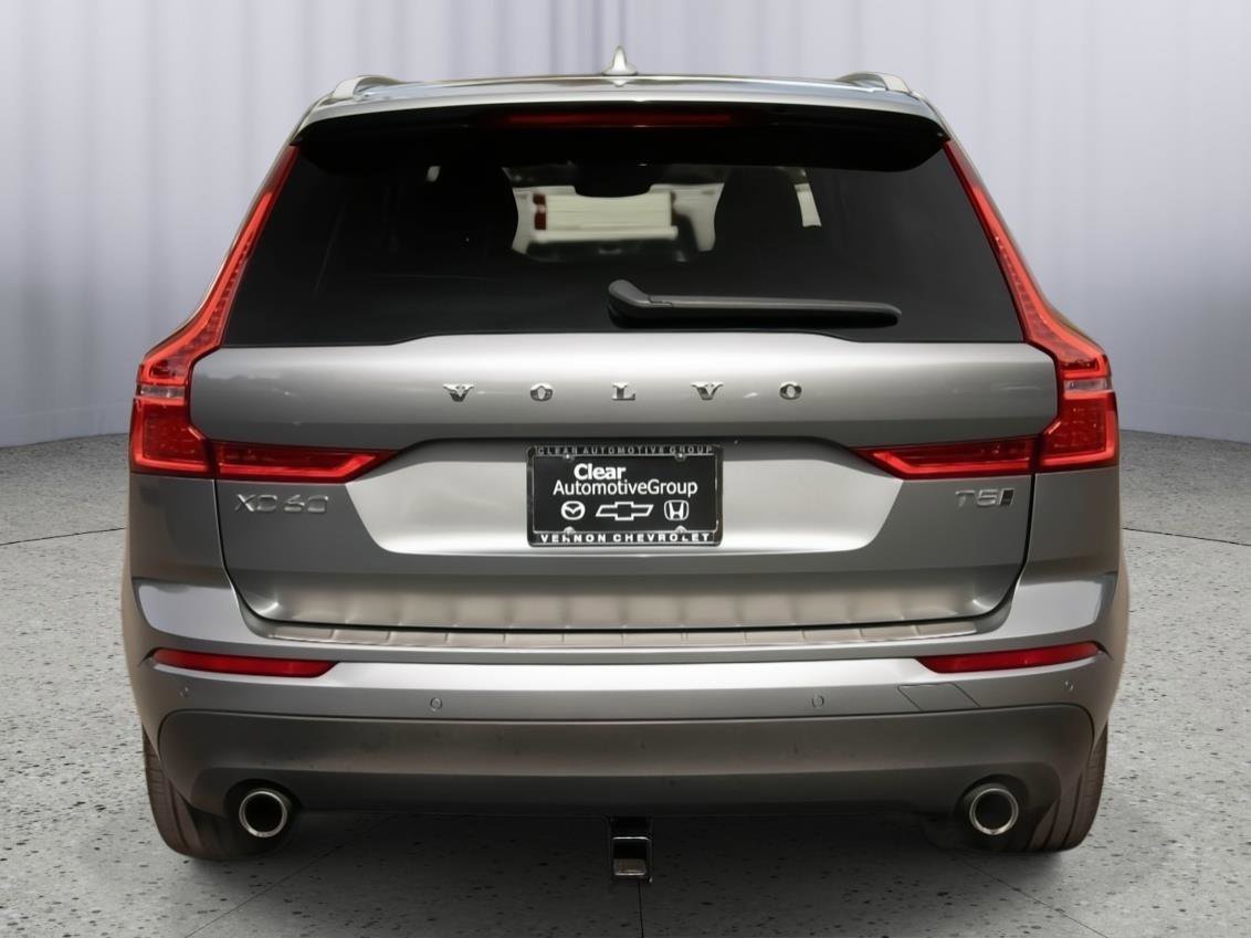 Used 2021 Volvo XC60 T5 Momentum w/ Protection Package Premier image 20