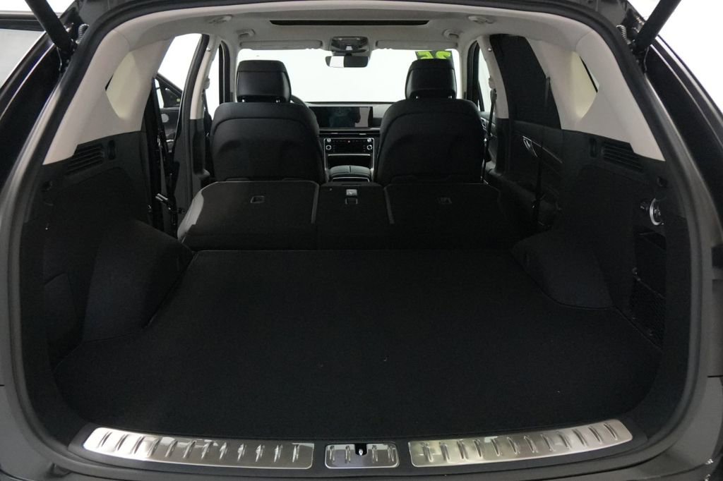 New 2025 Genesis GV80 2.5T Select image 36